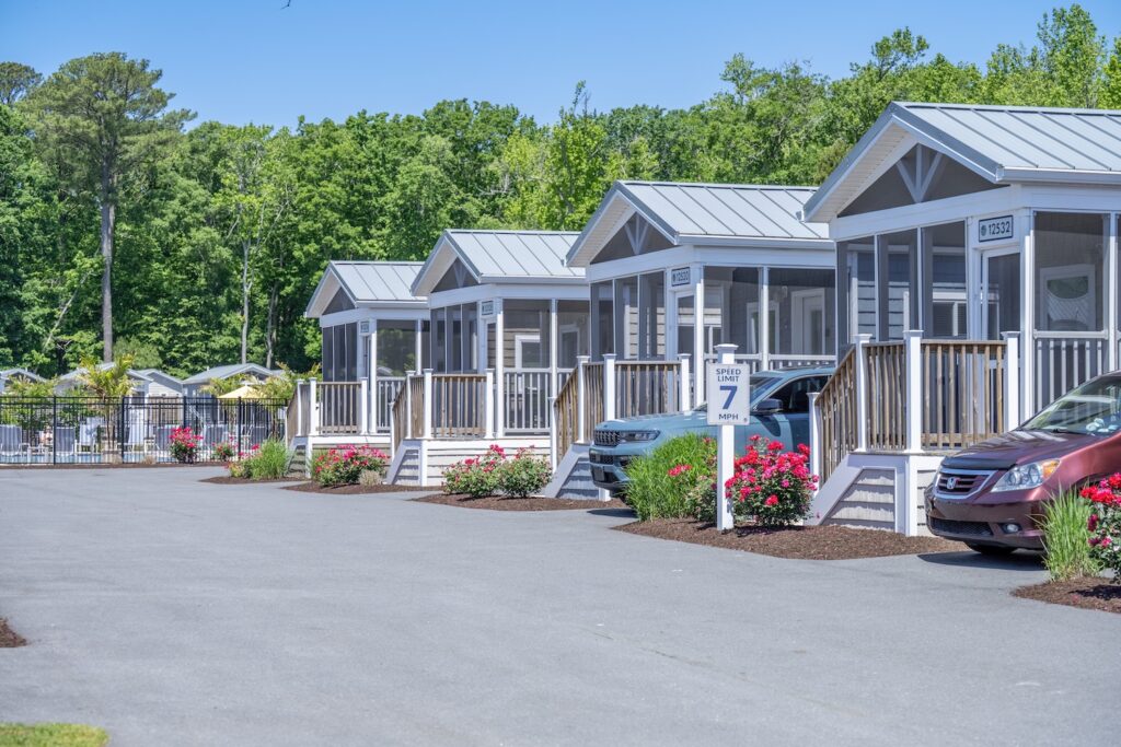 Shore Point Cottages: Standard Cottages 2 Bedroom